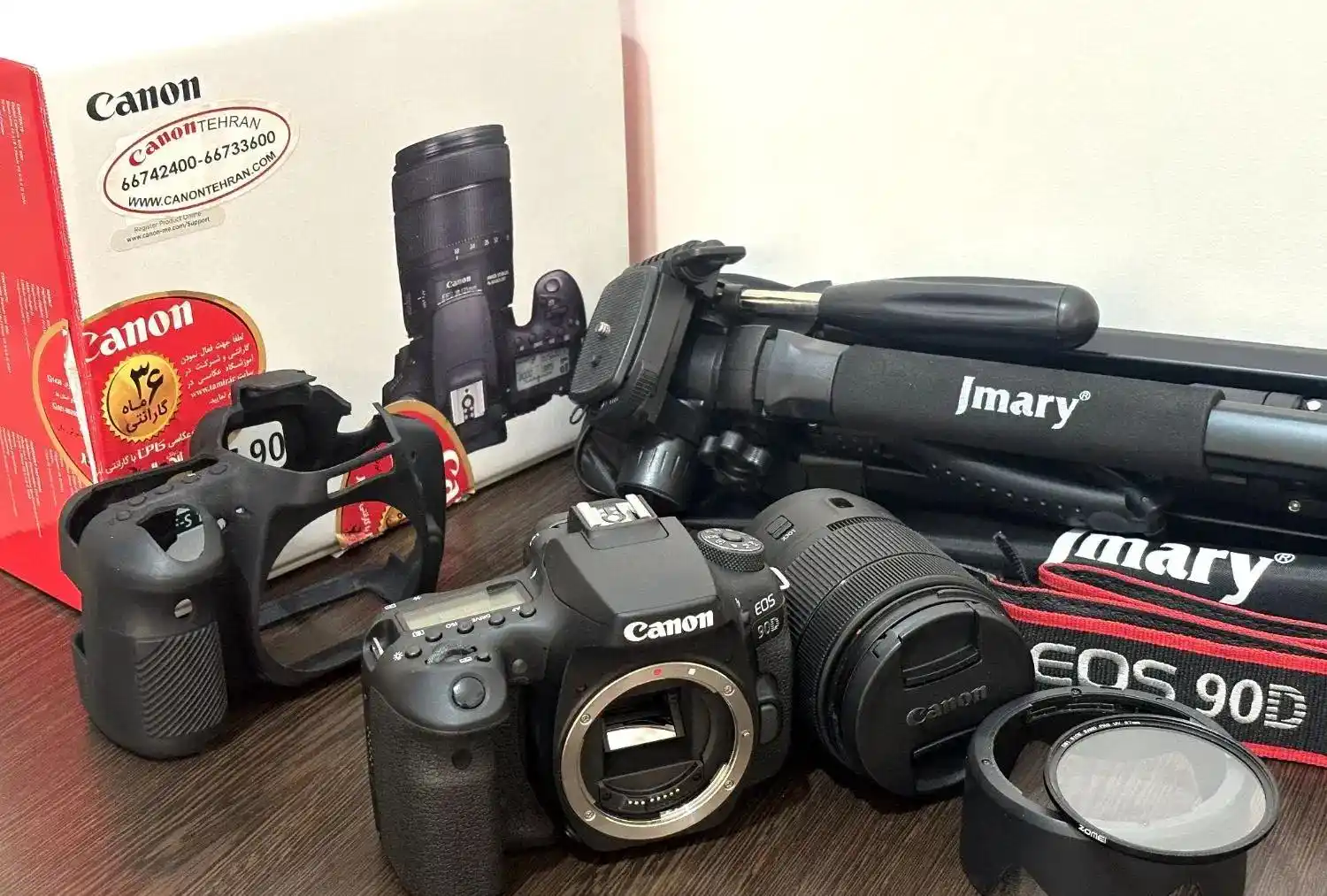 دوربین عکاسی کانن 90D USM 18-135 دست دو
