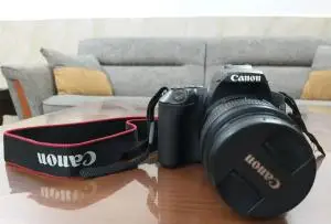 دوربین کانن 250D دست دوم