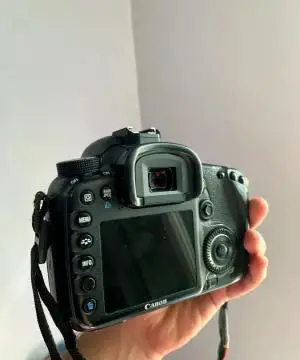 دوربین کانن EOS 7D دست دوم