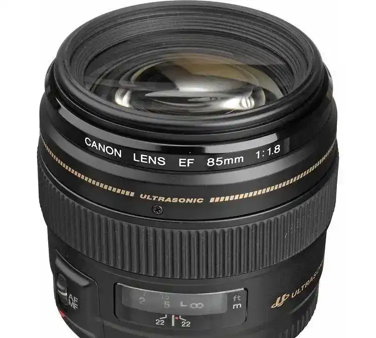 لنز دوربین کانن EF 85mm f/1.8 USM دست دو
