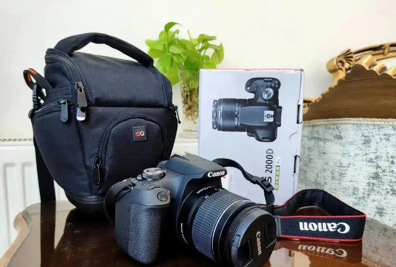 دوربین 2000D canon+ درحد نو دست دو