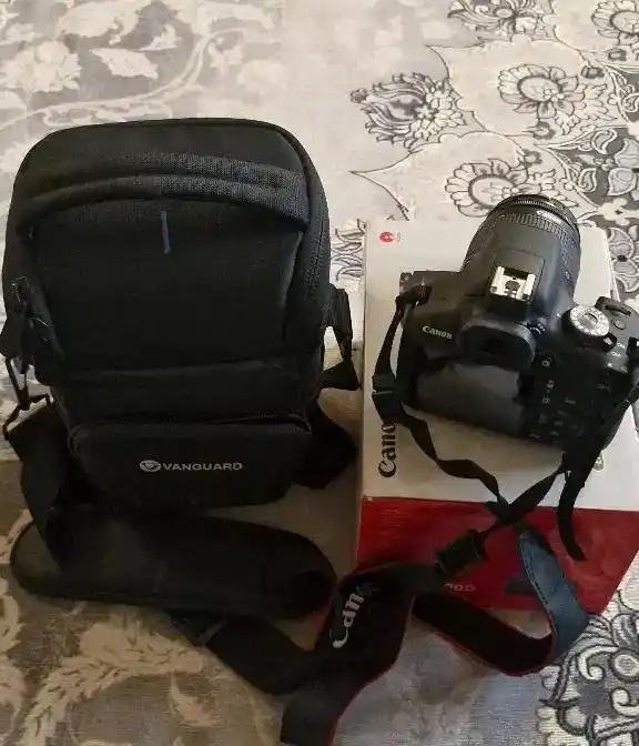 دوربین کنن عکاسی دست دو