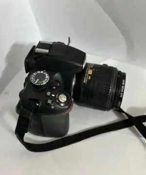 دوربین عکاسی نیکون d3200 لنز ۱۸-۲۷۰و۱۸-۵۵ دست دوم