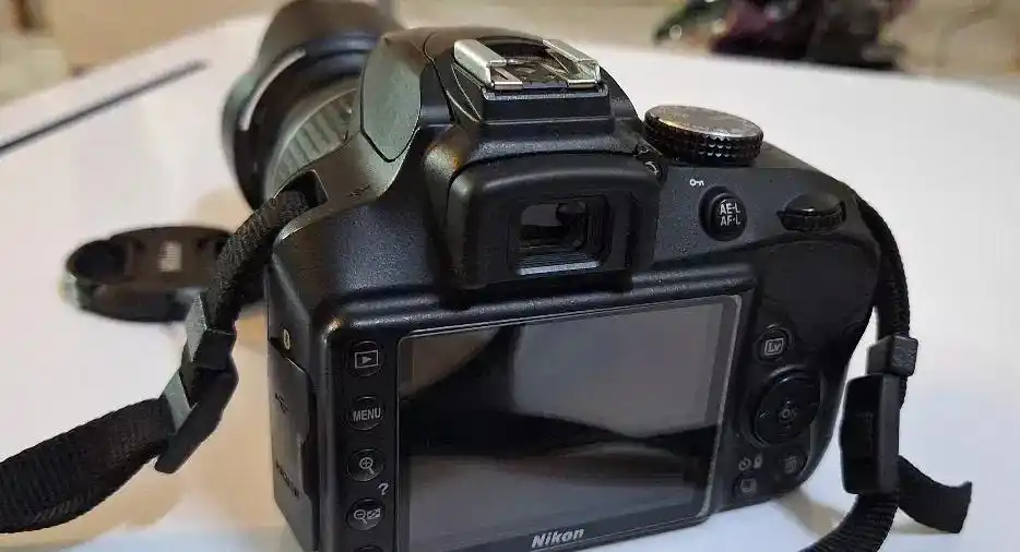 دوربین نیکون D3400 دست دو