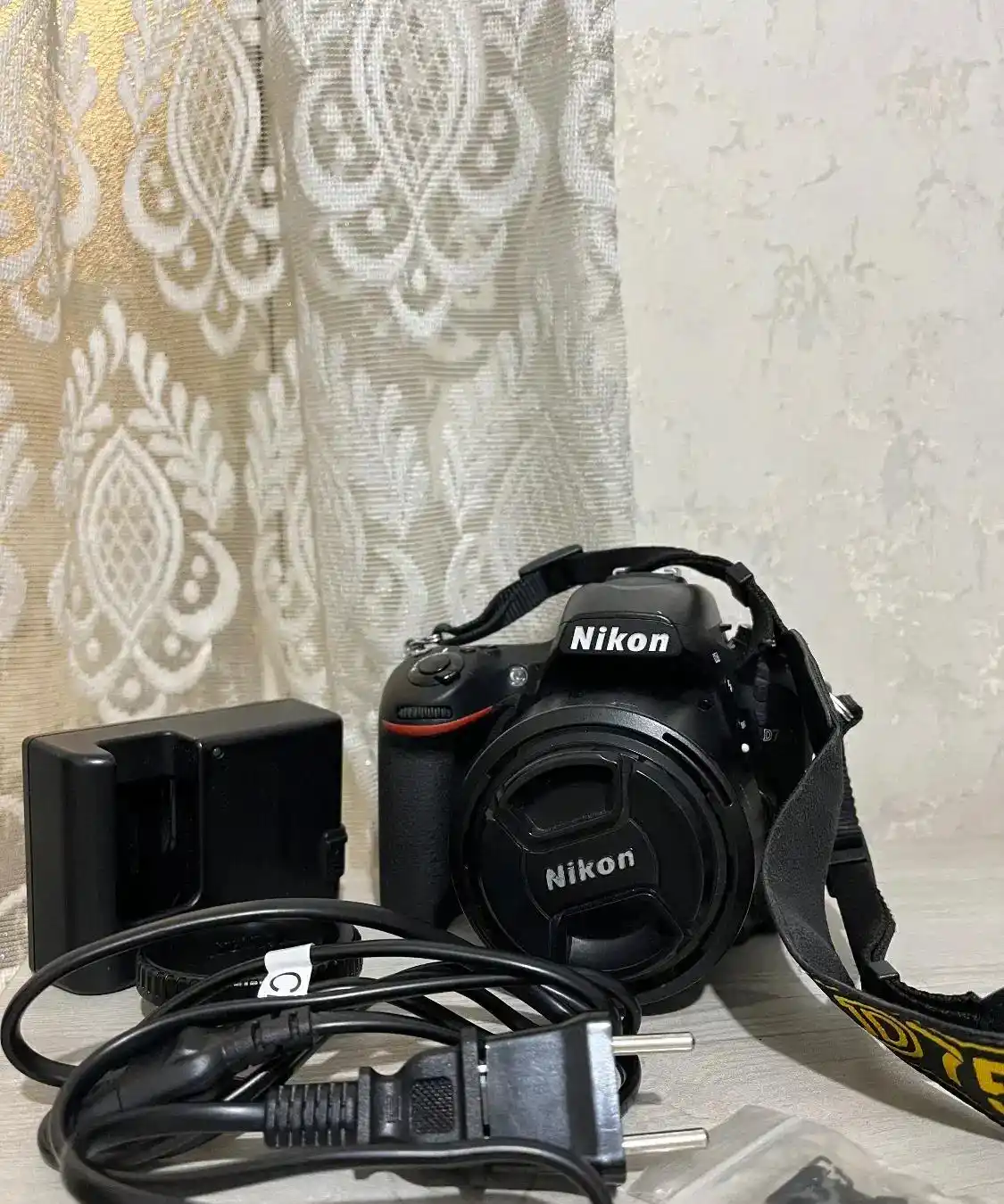 دوربین نیکون d750 دست دو