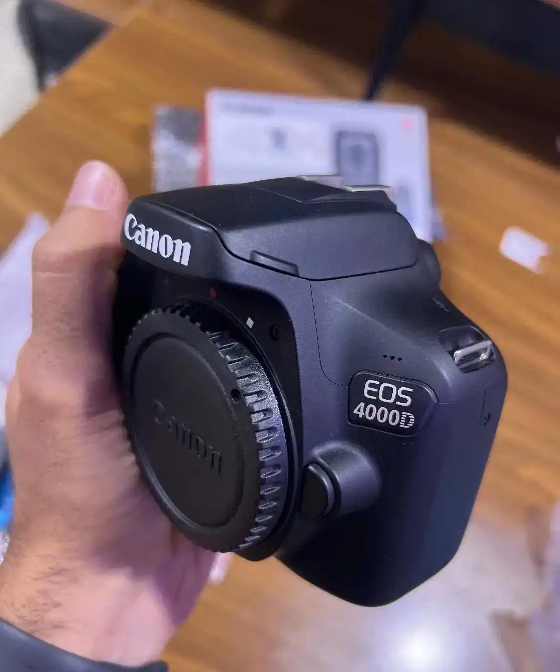دوربین canon 4000D با لنز ۱۸-۵۵ با کیف در حد نو دست دو