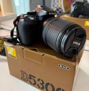 دوربین نیکون d5300 با لنز 18-140 دست دوم