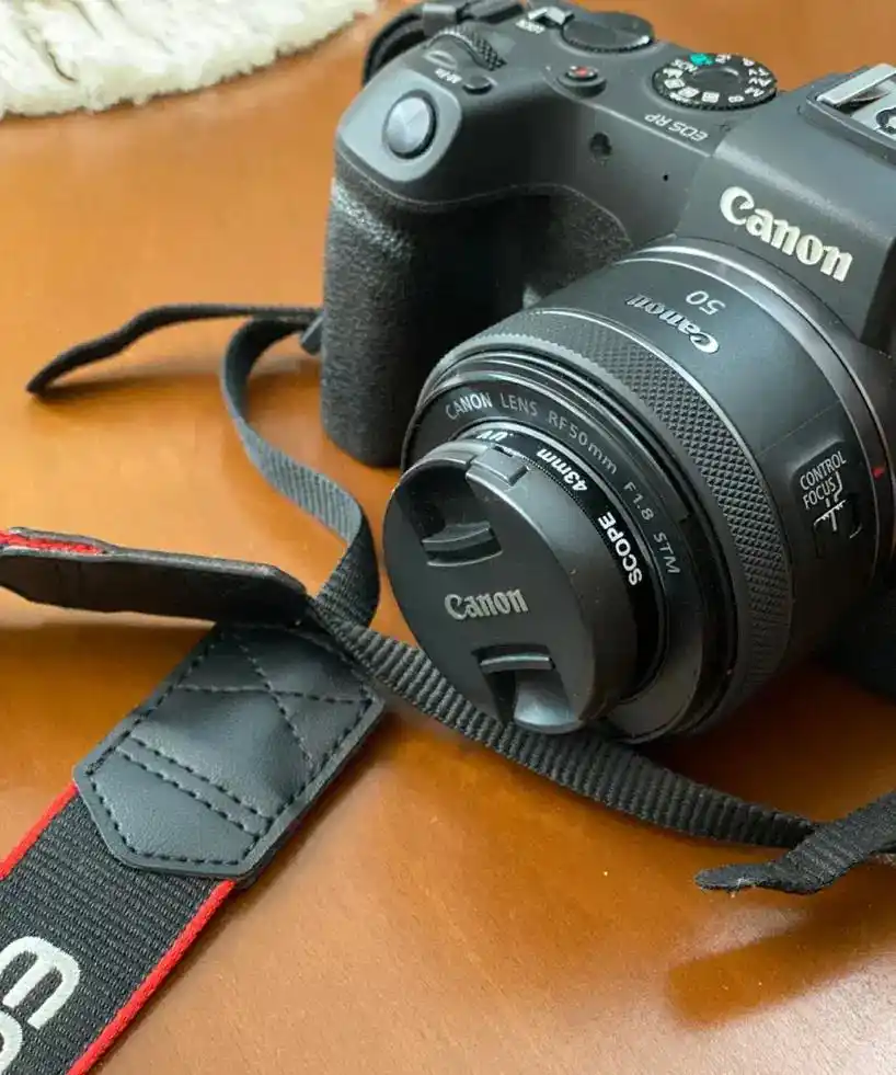 دوربین کنون Canon EOS RP دست دو