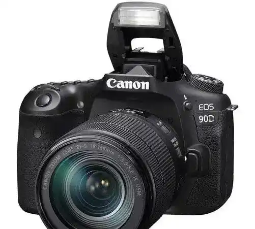 دوربین عکاسی کانن مدل EOS 90D EF-S 18-135mm IS USM دست دو