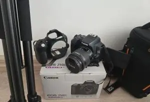 دوربین Canon 250d دست دوم