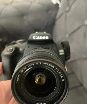 دوربین عکاسی ۲۰۰۰dدر حد نو دست دوم