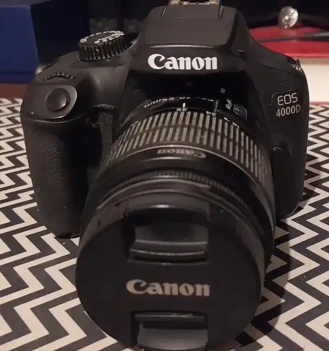 canon 4000d دست دو