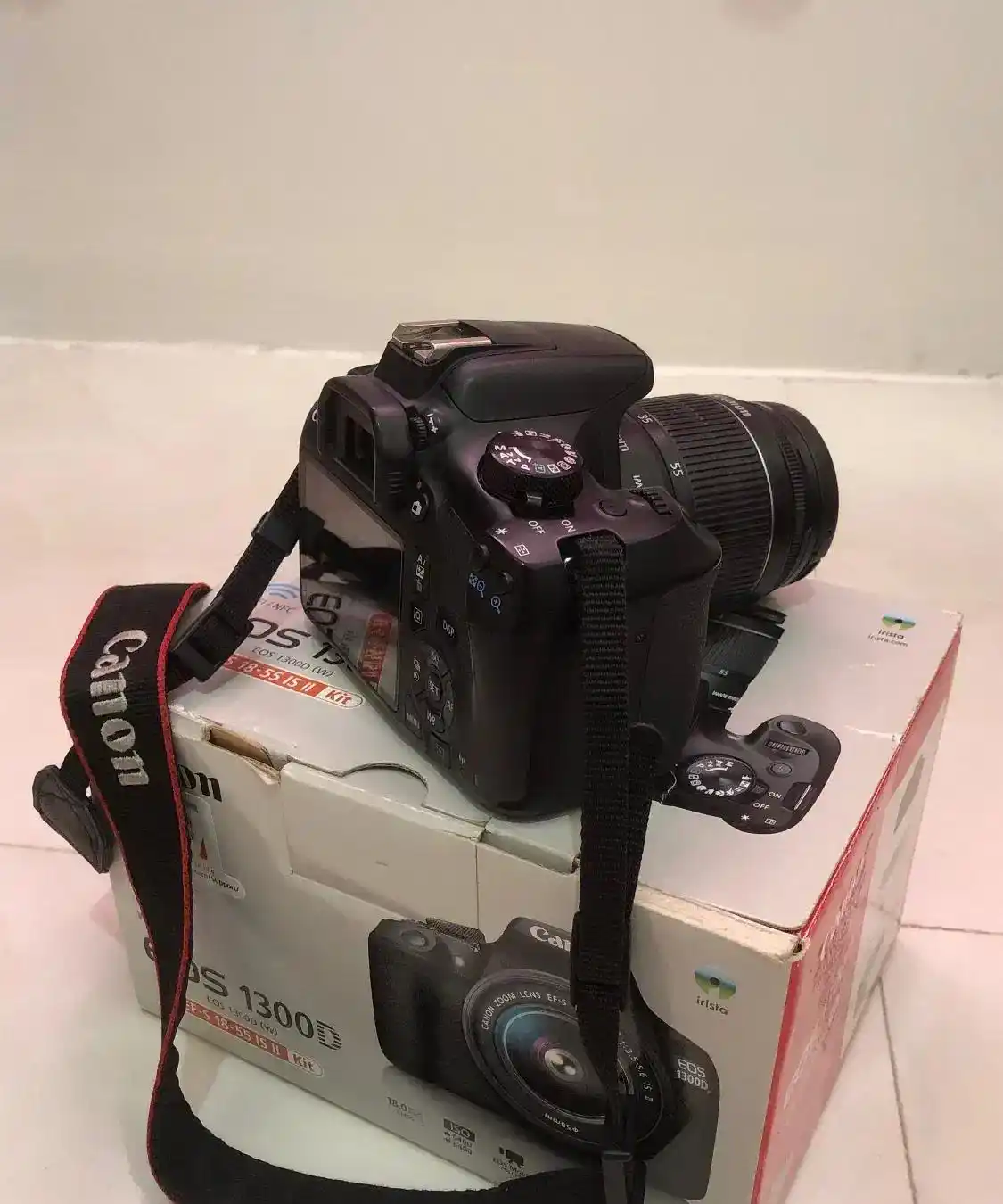 دوربین canon 1300D دست دو