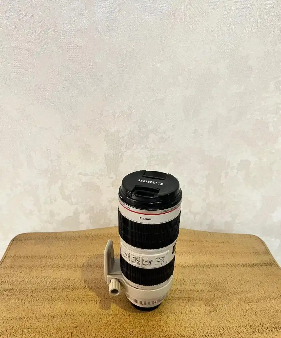 لنز ۲۰۰-۷۰ کنون دست دو