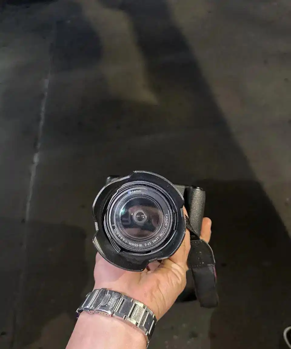 دوربین canon 1300d در حد نو دست دو