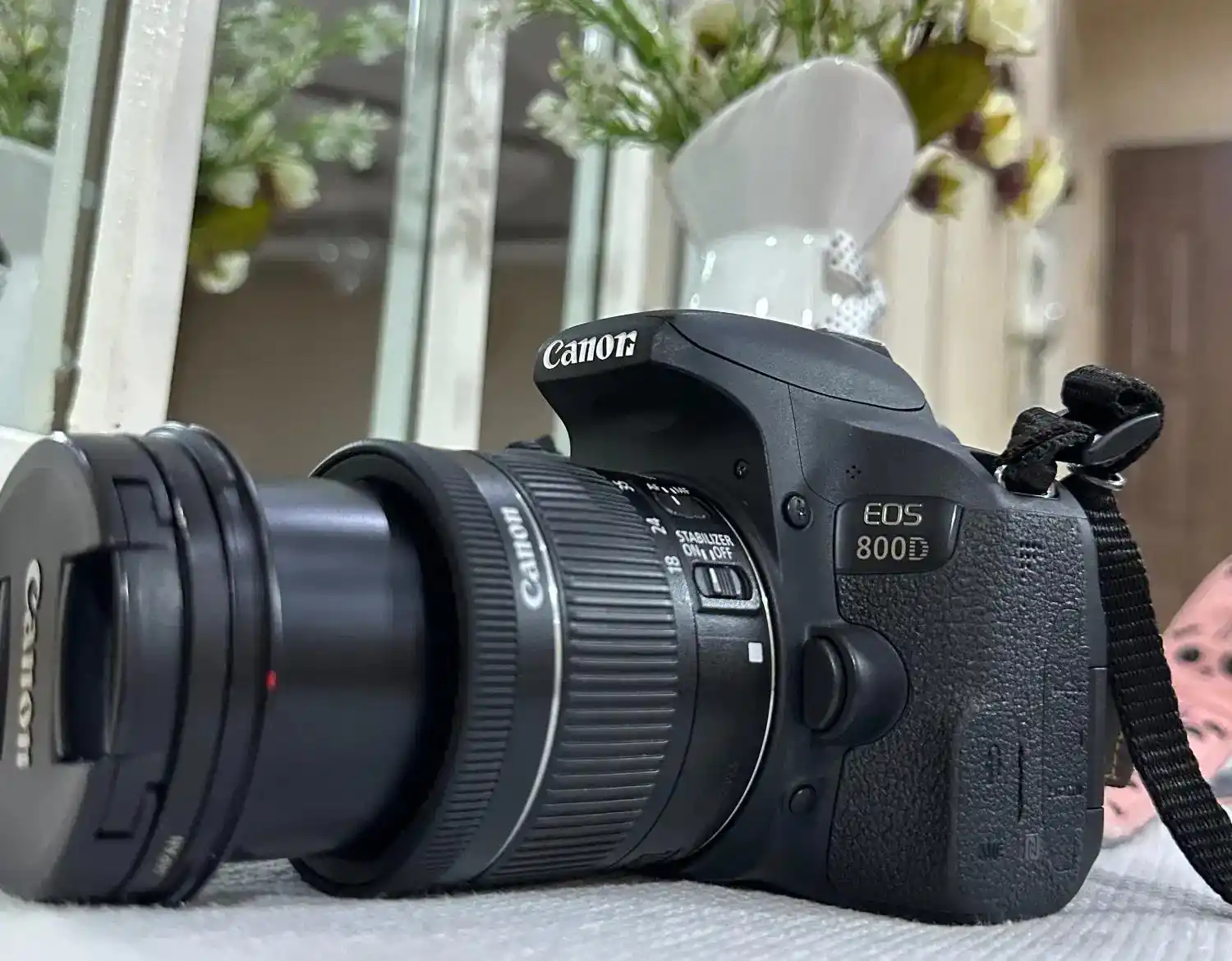 دوربین عکاسی کانن Canon EOS 800D دست دو