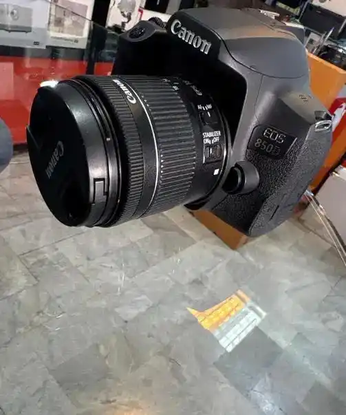 850d  canon دست دو