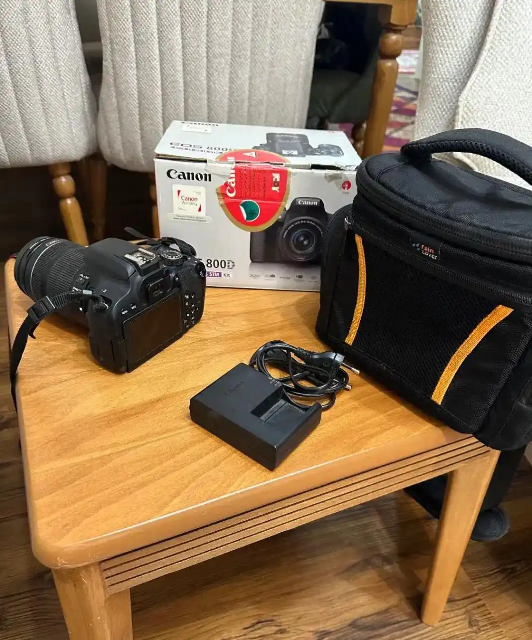 دوربینcanon800d دست دو