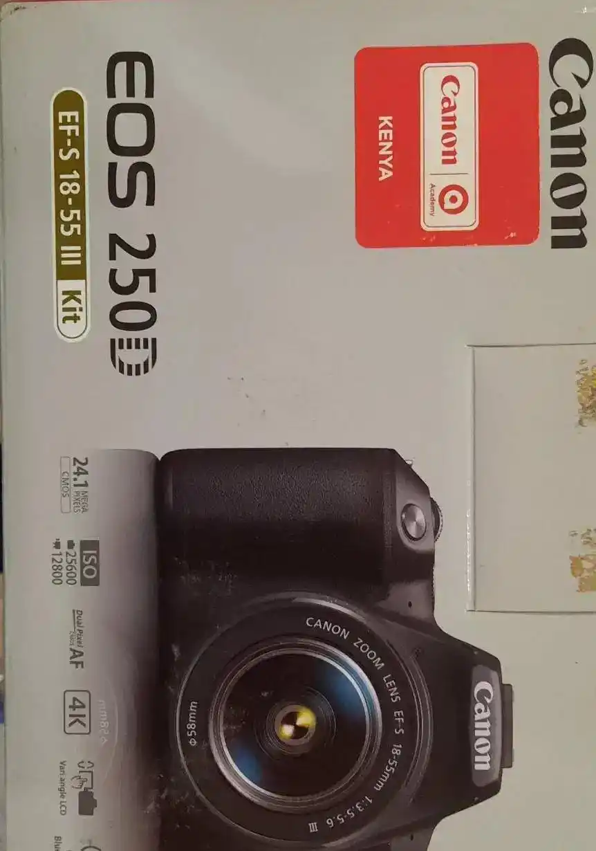 فروش دوربین عکاسی canon 250 D بسیار تمیز و نو دست دو