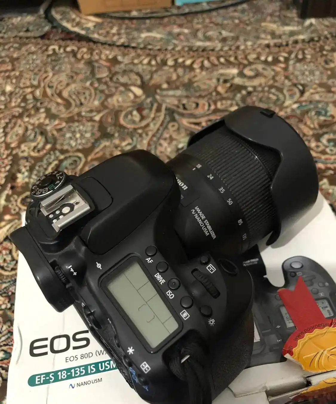 دوربین کنون 80D دست دو