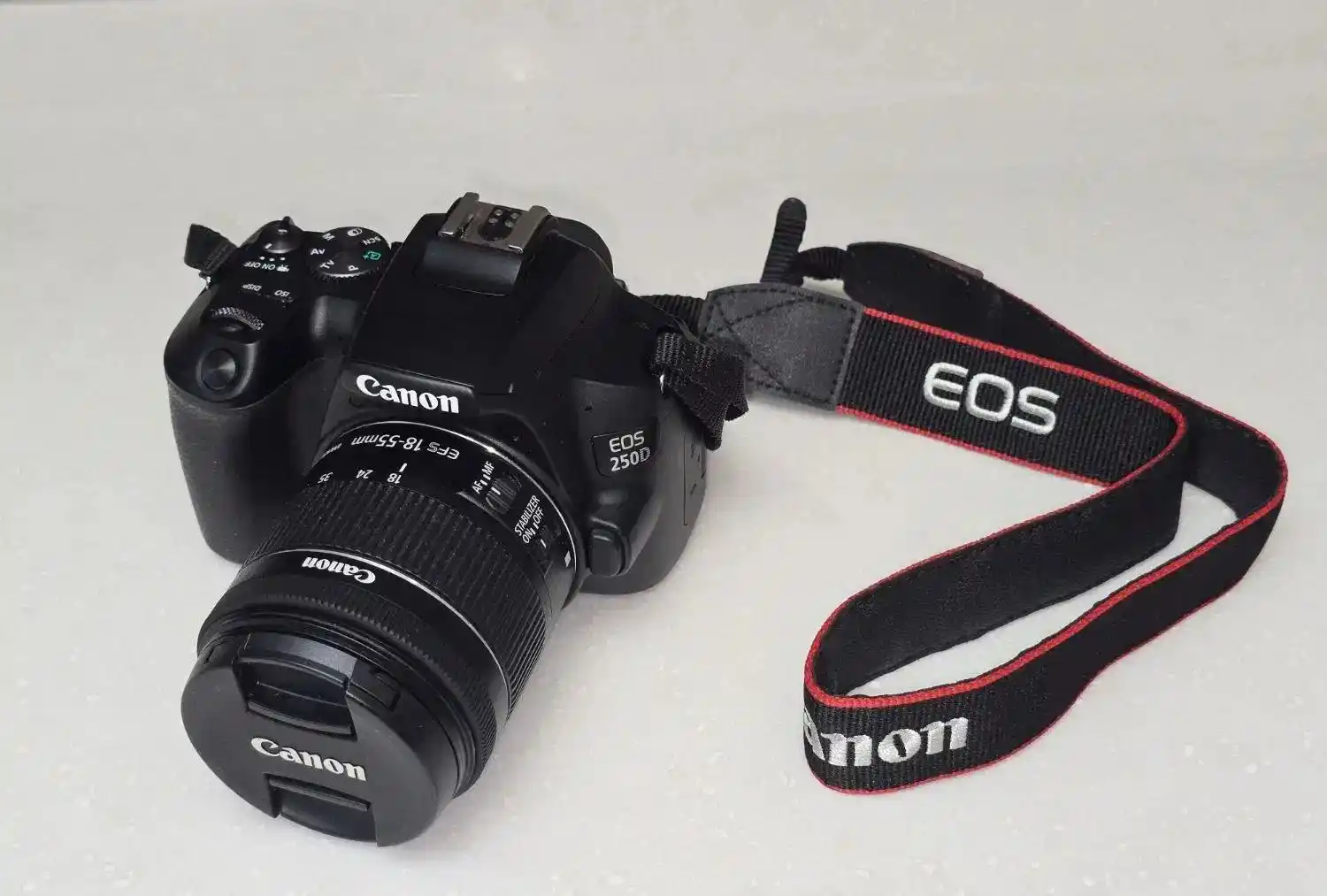 دوربین کانن CANON 250D دست دو