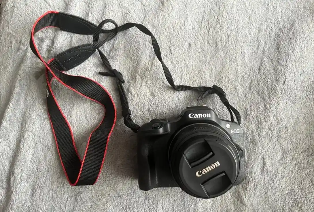 دوربین canon r100 دست دو