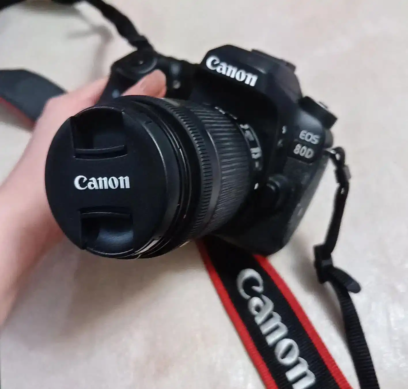 دوربین Canon80D دست دو