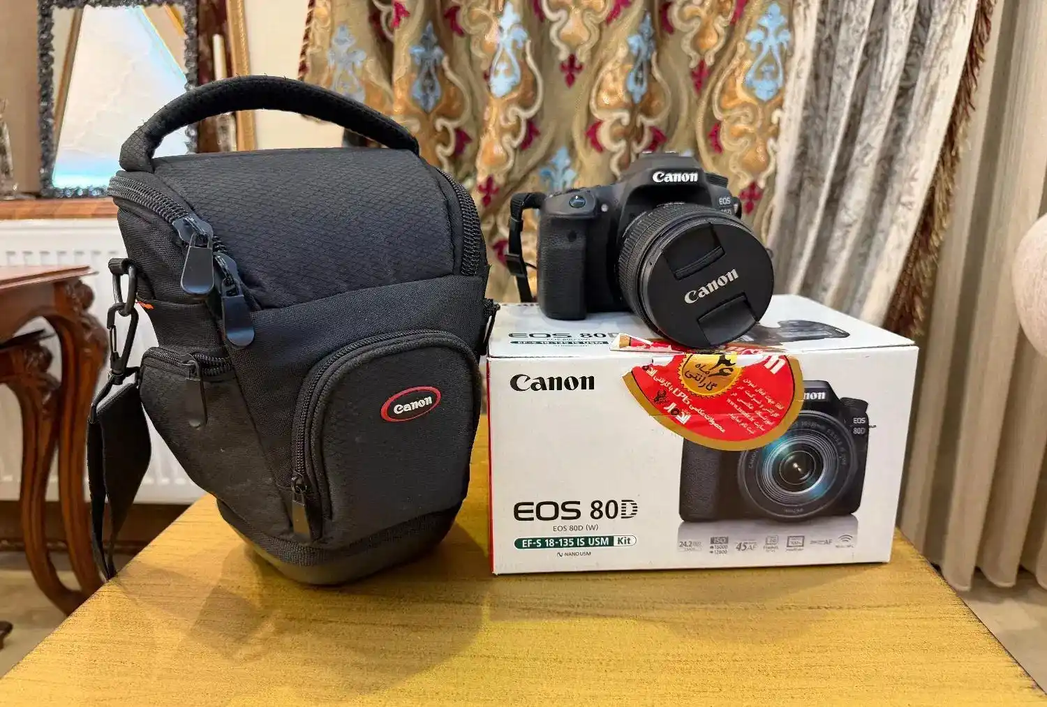 دوربین عکاسی کنون 80d دست دو