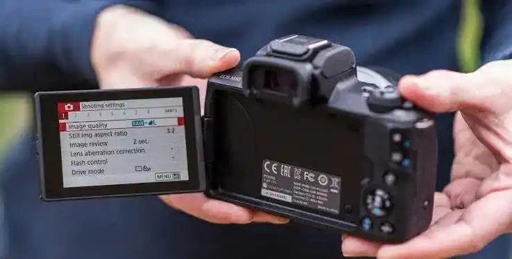 دوربین m50 canon دست دو