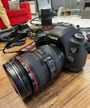 دوربین Canon 5D Mark lll کم کار با لنز 105-24 دست دوم