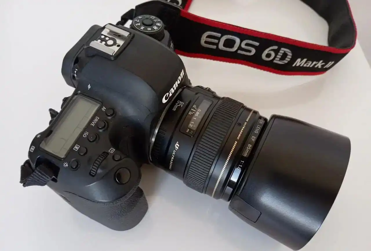 دوربین کنون 6d mark ll و لنز 85 F1.8 دست دو