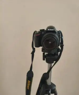 دوربین نیکون D3200  بالنز ۱۸ ۵۵ سایلنت دست دوم