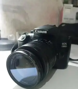 دوربین عکاسی کنون 1300d دست دوم