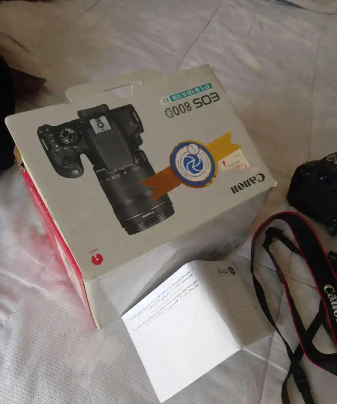 دوربین عکاسی کنون 800D بادی بدون لنز دست دو