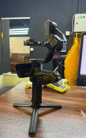 2 Zhiyun Weebill دست دوم