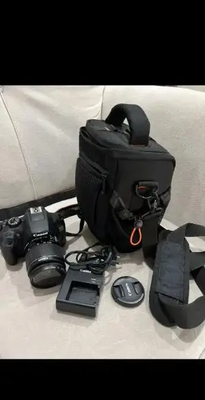 دوربین عکاسی کنون همراه با لنز canon eos 1300d دست دوم