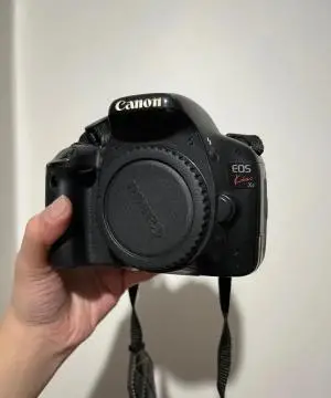 Canon 550d دست دوم