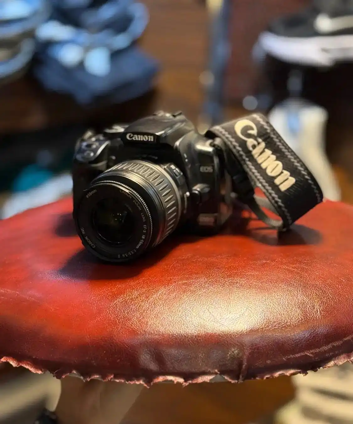 دوربین canon 400D دست دو