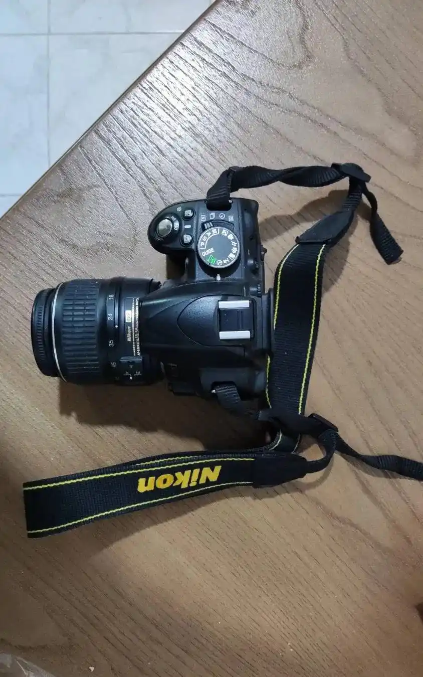 دوربین نیکون D3100 دست دو