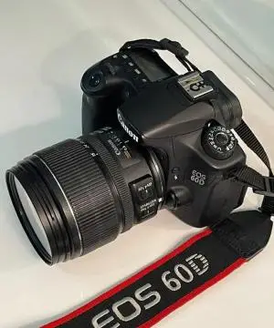 دوربین عکاسی کنون canon 60d لنز ۲۴-۱۰۵ دست دوم