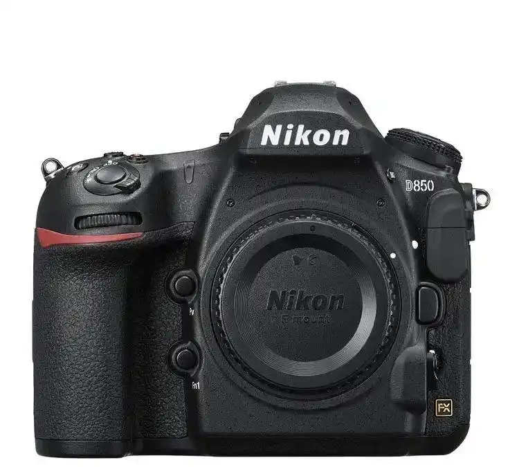 دوربین عکاسی نیکون Nikon D850 Body دست دو