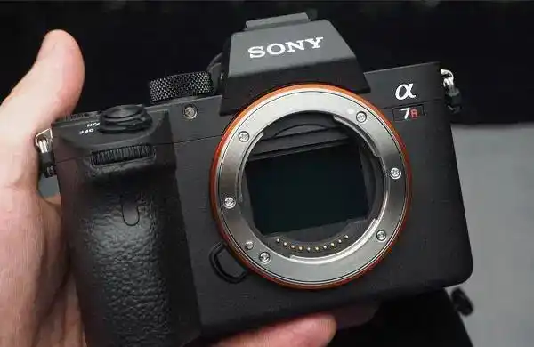 دوربین Sony A7r iii با لنز سونی دست دو