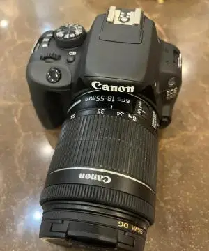 دوربین canon 200d دست دوم