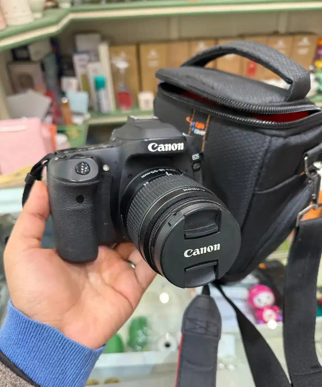 دوربین کنون 80d دست دو