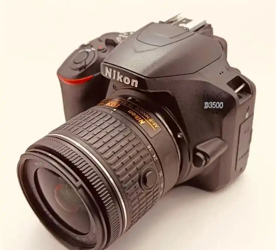 فروش دوربین Nikon D3500 بسیار تمیز و کم‌کار دست دو