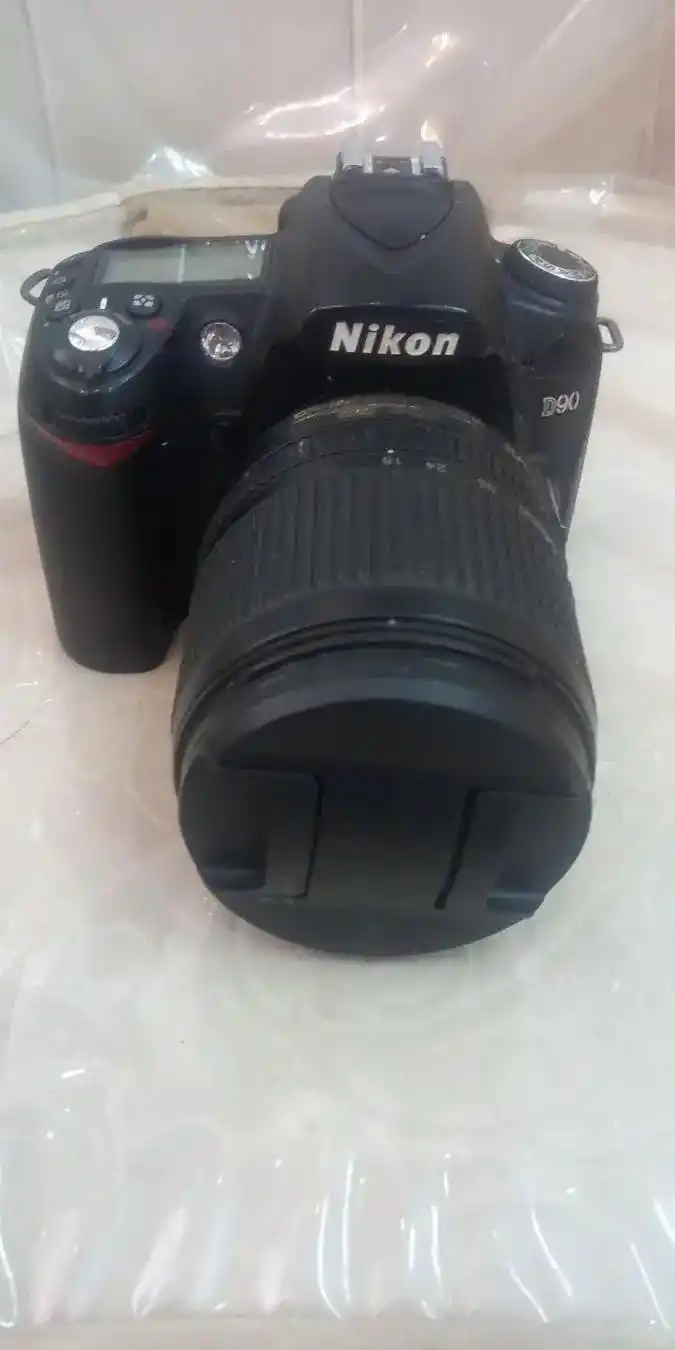 فروش nikon.  d90 دست دو