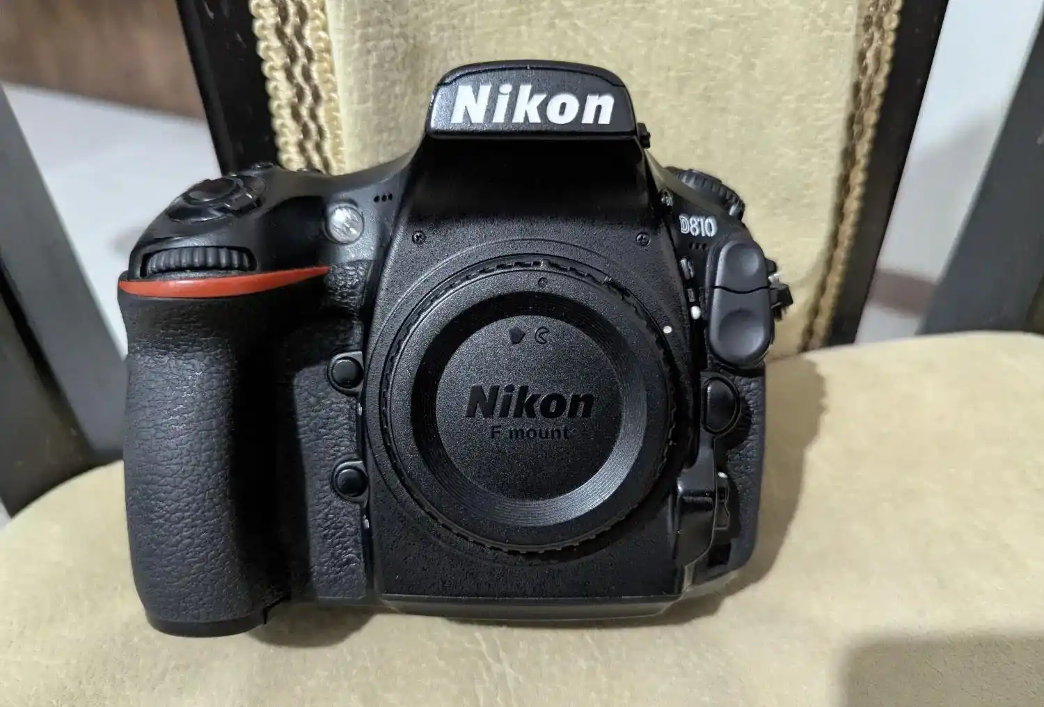 Nikon d810 دست دو