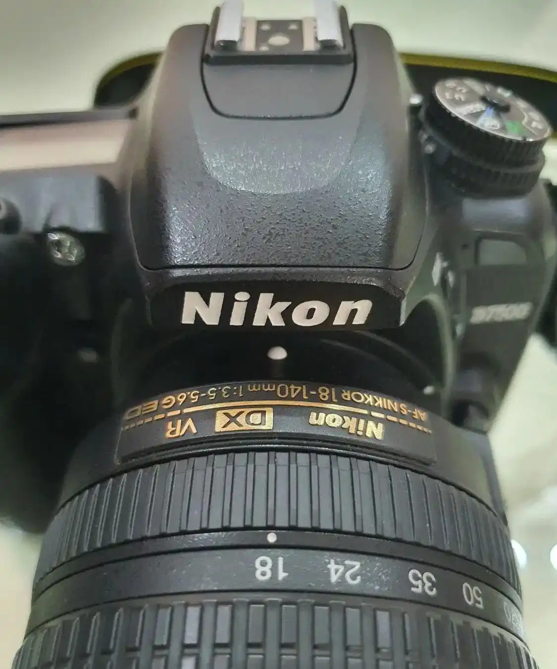 دوربین عکاسی  NIKON D7500 نیکون کم کار دست دو