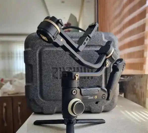 گیمبال رونین ژیون کرین ۳ اس zhiyun crane 3s دست دو