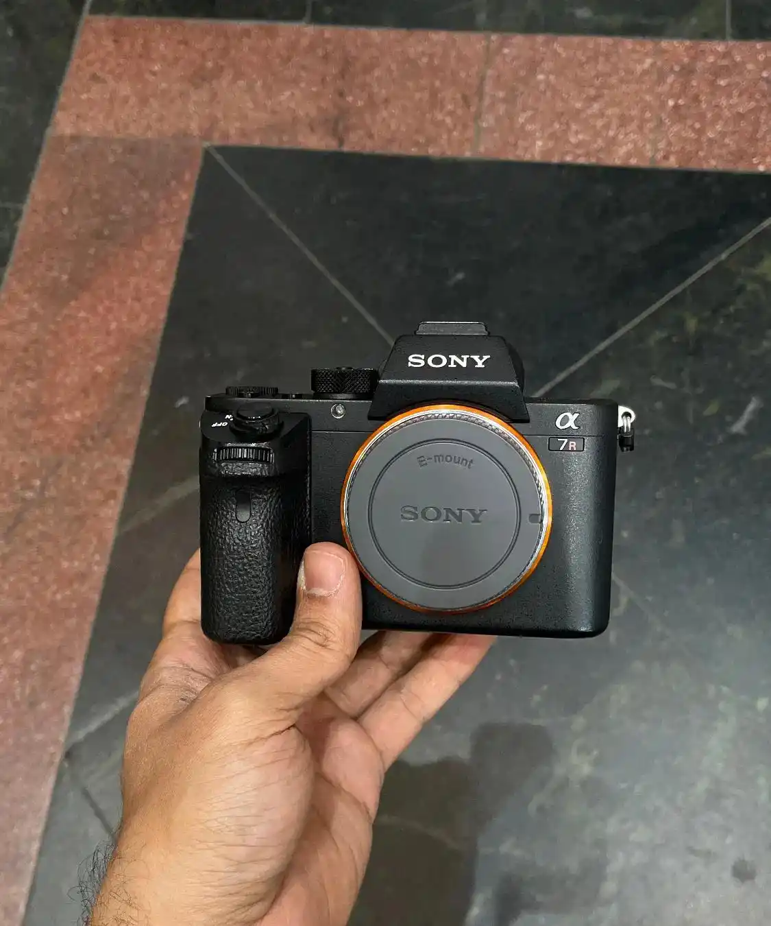 دوربین سونی الفا sony a7 Rii دست دو